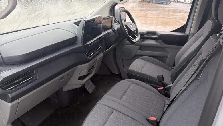 Ford Transit Custom E-320 L1 Rwd 100kW 65kWh H1 Van Limited Auto